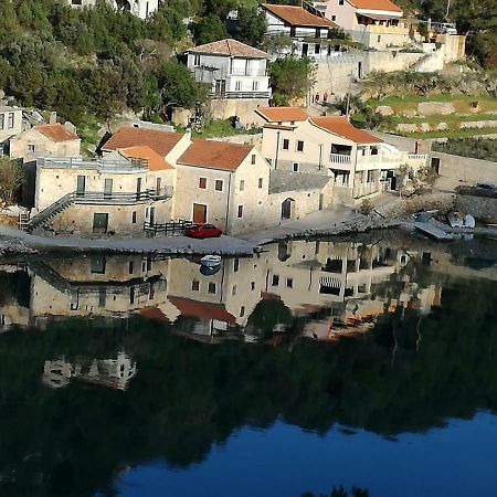 Appartementhaus Elena Jelsa  Exteriör bild